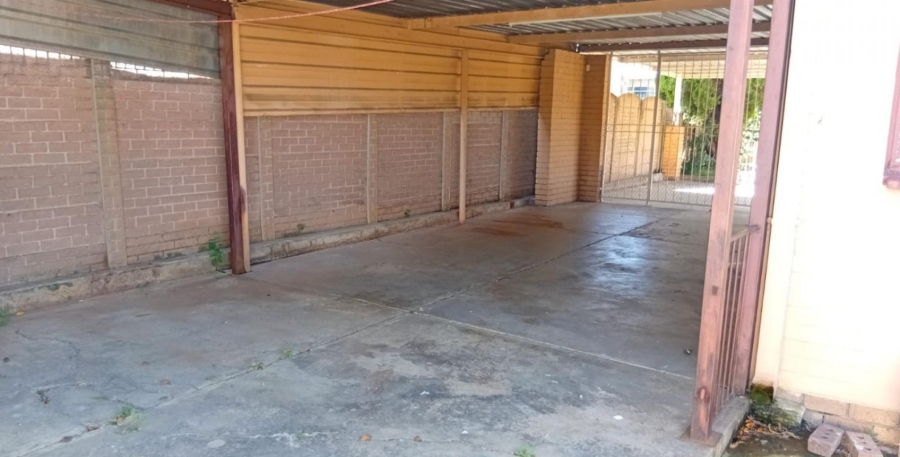 3 Bedroom Property for Sale in Uitsig Free State